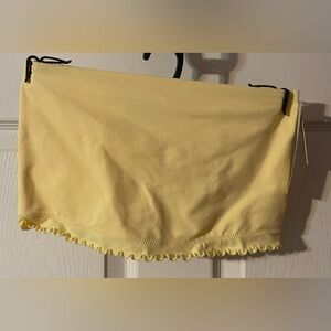 🔴 3/$12 No Boundaries Women’s Soft Yellow Bandeau Bra! NWT! Size Large!